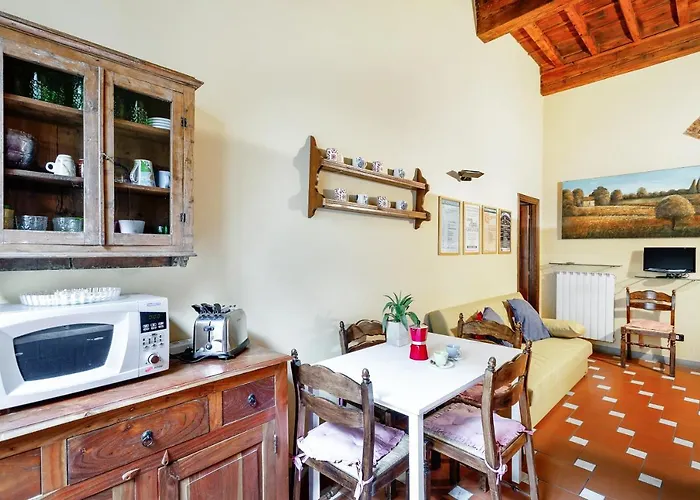 Guesthost - San Lorenzo Wooden Loft * Флоренция