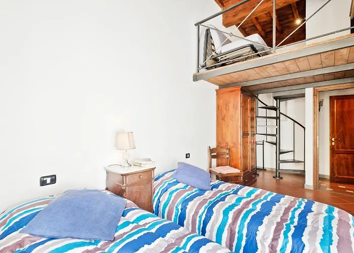 Guesthost - San Lorenzo Wooden Loft Апартаменты Флоренция